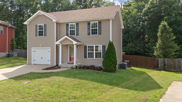 552 Magnolia Dr, Clarksville, TN 37042