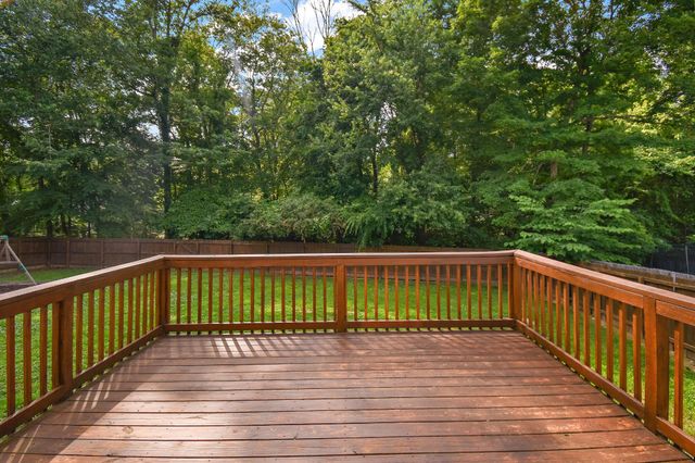 552 Magnolia Dr, Clarksville, TN 37042