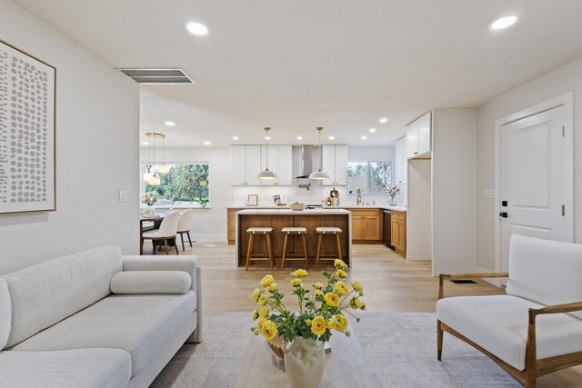 7825 Greenridge Way, Fair Oaks, CA 95628