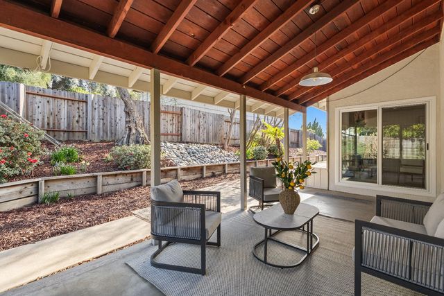 7825 Greenridge Way, Fair Oaks, CA 95628