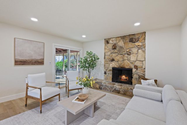 7825 Greenridge Way, Fair Oaks, CA 95628