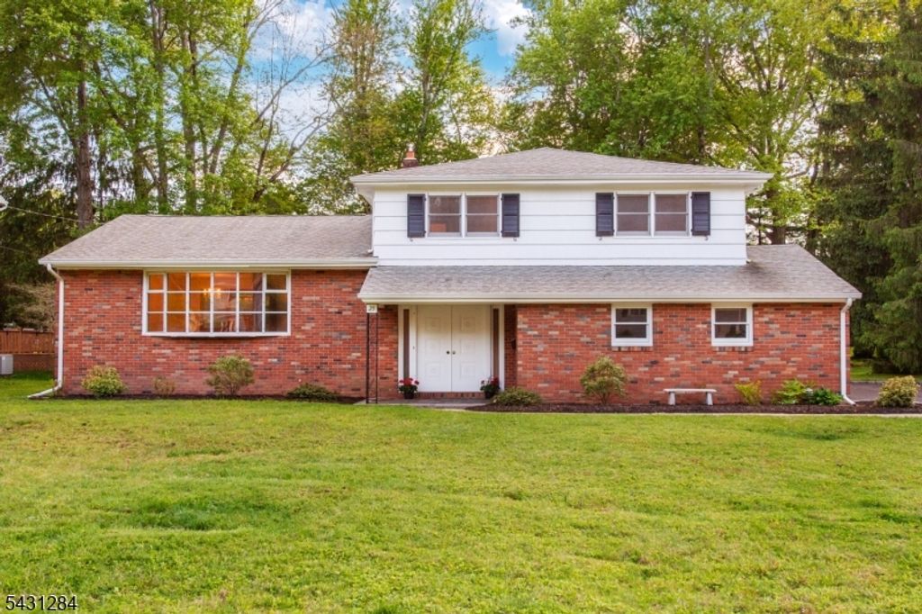 25 Robbins Ave, Berkeley Heights Twp., NJ 07922