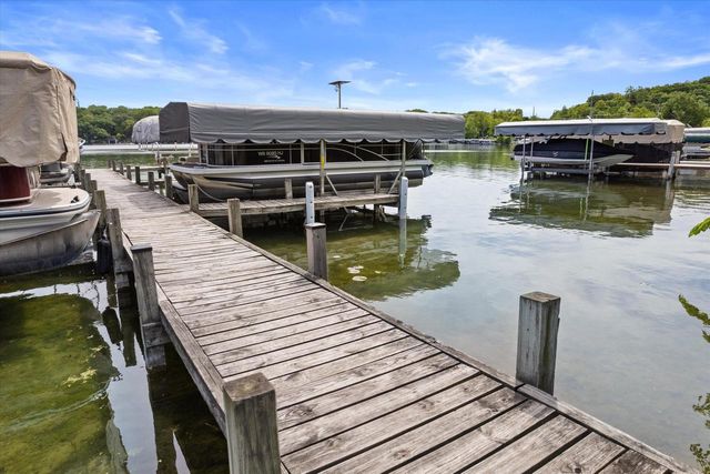 1542 3rd STREET, Delafield, WI 53018