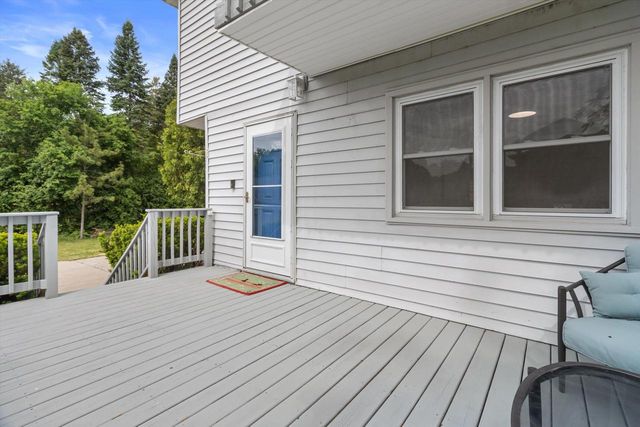 1542 3rd STREET, Delafield, WI 53018