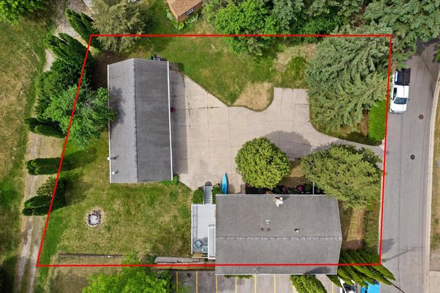 1542 3rd STREET, Delafield, WI 53018