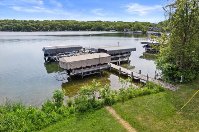 1542 3rd STREET, Delafield, WI 53018