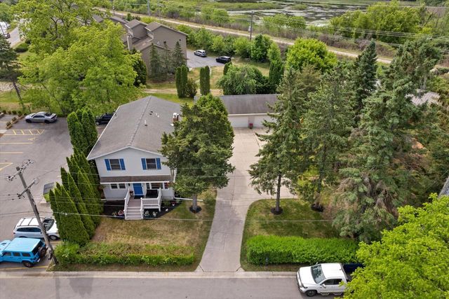 1542 3rd STREET, Delafield, WI 53018