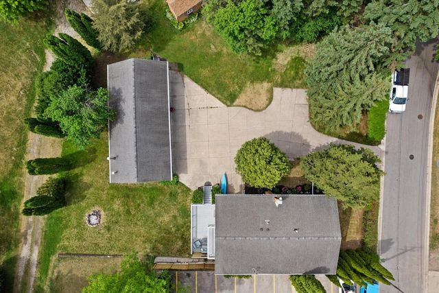 1542 3rd STREET, Delafield, WI 53018