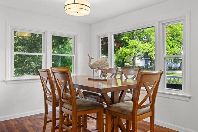 1542 3rd STREET, Delafield, WI 53018