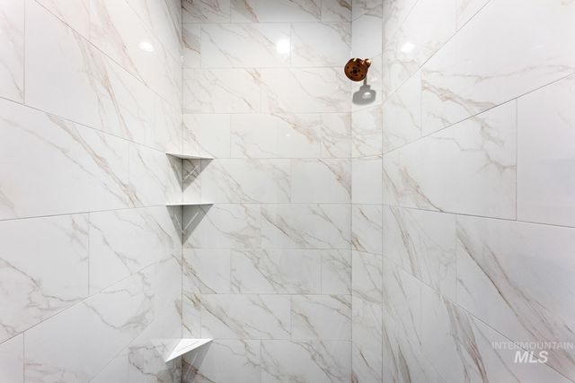 6792 Saddle Bred Way, Star, ID 83669