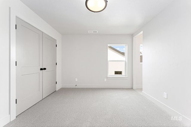 6792 Saddle Bred Way, Star, ID 83669