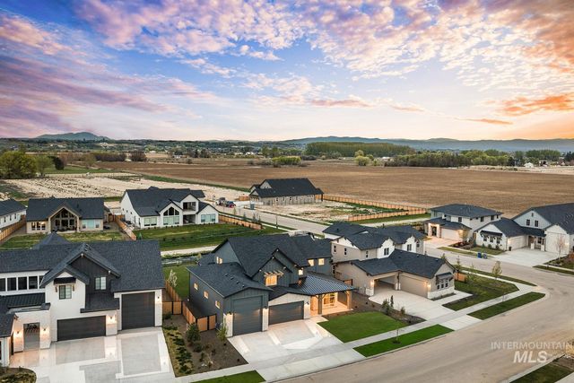 6792 Saddle Bred Way, Star, ID 83669