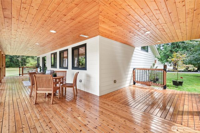 12527 Huckleberry Lane, Arlington, WA 98223
