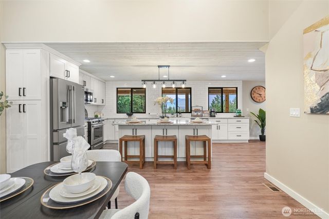 12527 Huckleberry Lane, Arlington, WA 98223