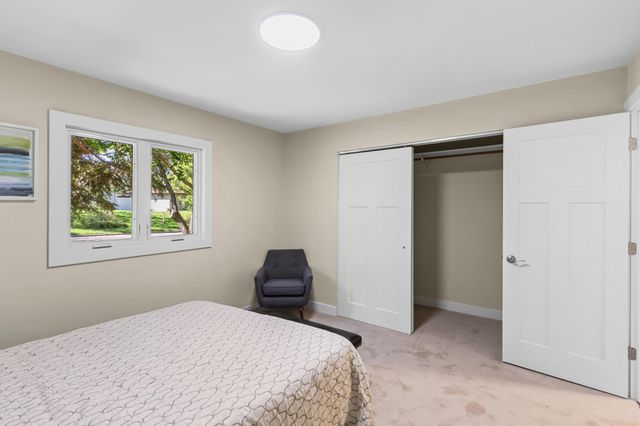 2566 Beacon Street, Roseville, MN 55113