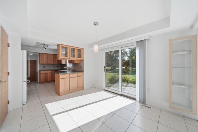 5685 E Silo Ridge Drive, Pittsfield Charter Twp, MI 48108
