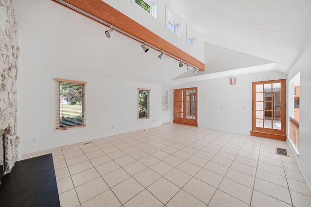5685 E Silo Ridge Drive, Pittsfield Charter Twp, MI 48108