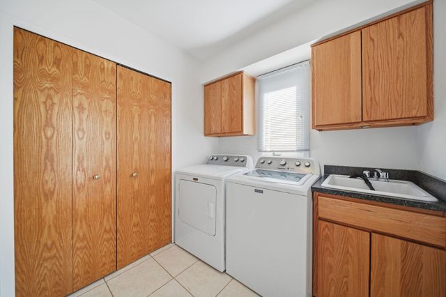 5685 E Silo Ridge Drive, Pittsfield Charter Twp, MI 48108