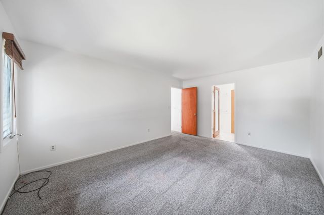 5685 E Silo Ridge Drive, Pittsfield Charter Twp, MI 48108
