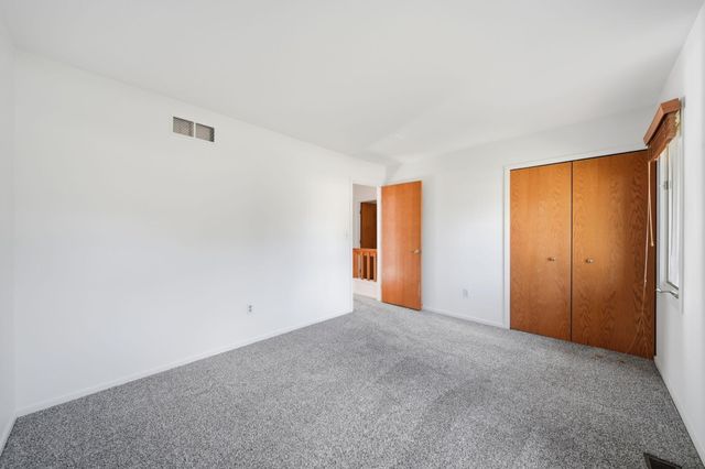5685 E Silo Ridge Drive, Pittsfield Charter Twp, MI 48108
