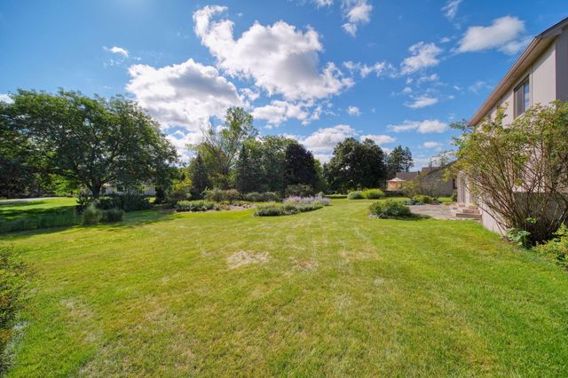5685 E Silo Ridge Drive, Pittsfield Charter Twp, MI 48108