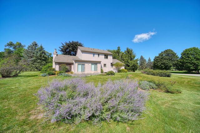 5685 E Silo Ridge Drive, Pittsfield Charter Twp, MI 48108