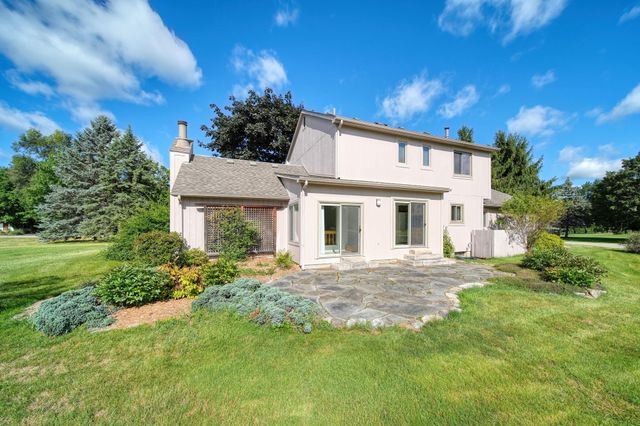 5685 E Silo Ridge Drive, Pittsfield Charter Twp, MI 48108