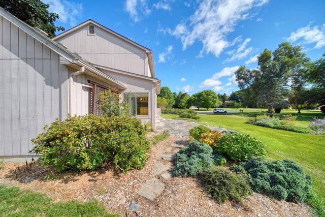 5685 E Silo Ridge Drive, Pittsfield Charter Twp, MI 48108