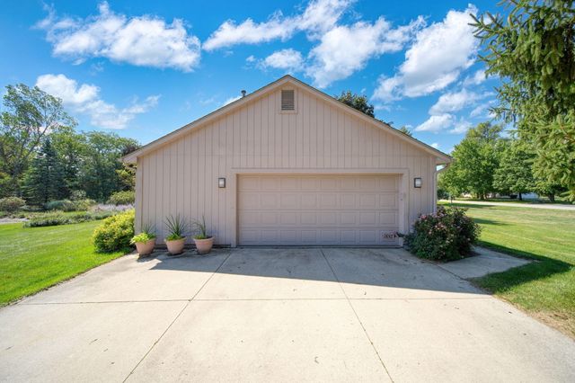 5685 E Silo Ridge Drive, Pittsfield Charter Twp, MI 48108