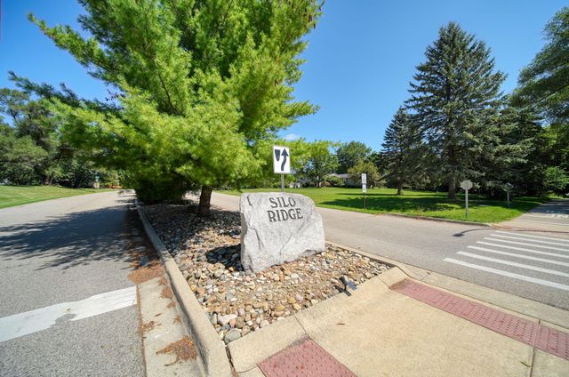 5685 E Silo Ridge Drive, Pittsfield Charter Twp, MI 48108