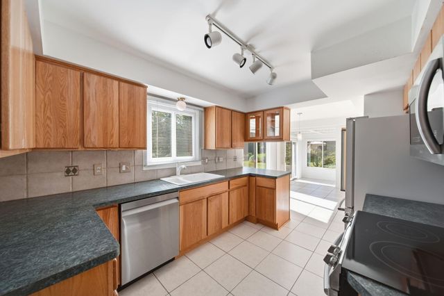 5685 E Silo Ridge Drive, Pittsfield Charter Twp, MI 48108
