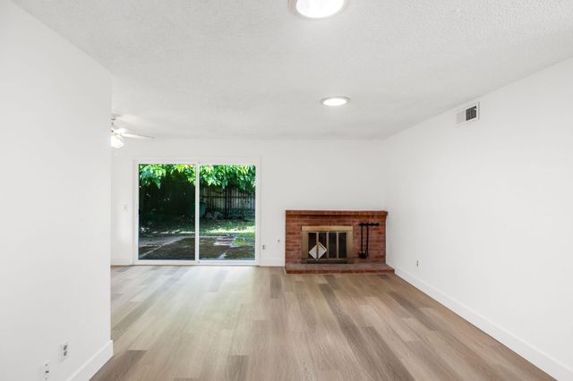 7537 Stoneridge Way, Citrus Heights, CA 95621