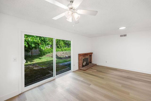 7537 Stoneridge Way, Citrus Heights, CA 95621