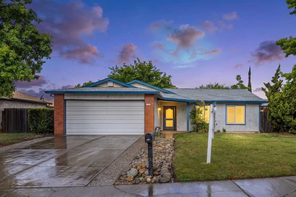 7537 Stoneridge Way, Citrus Heights, CA 95621