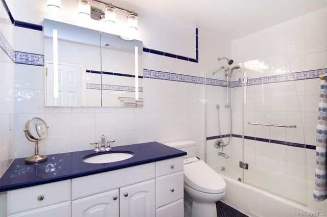 32 Westwood Close, Irvington, NY 10533