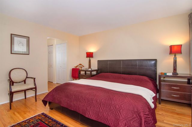 32 Westwood Close, Irvington, NY 10533