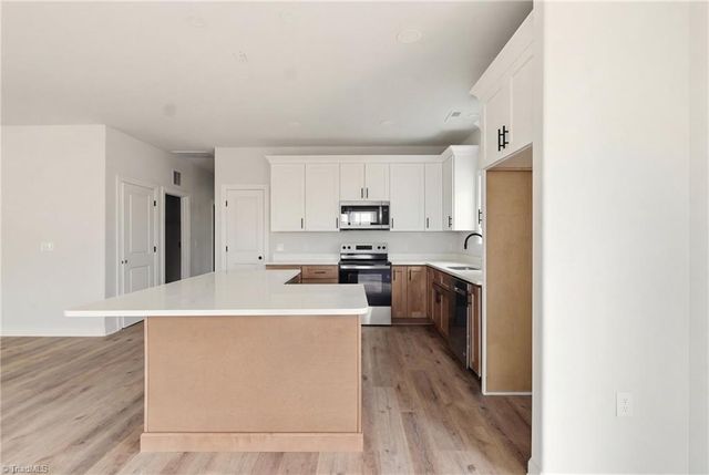 122 Orville Drive, High Point, NC 27260