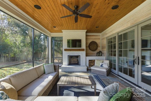 1219 Coddington Place, Charlotte, NC 28211