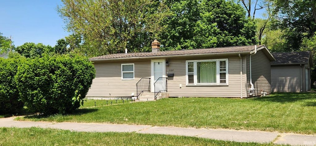 1102 W Wolf Avenue, Elkhart, IN 46516