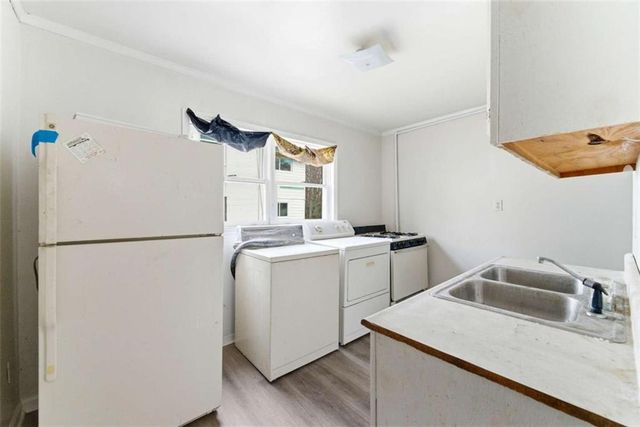 165 Burbank Drive, Atlanta, GA 30314