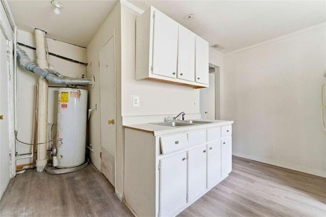 165 Burbank Drive, Atlanta, GA 30314