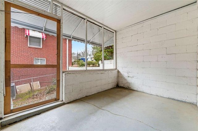 165 Burbank Drive, Atlanta, GA 30314