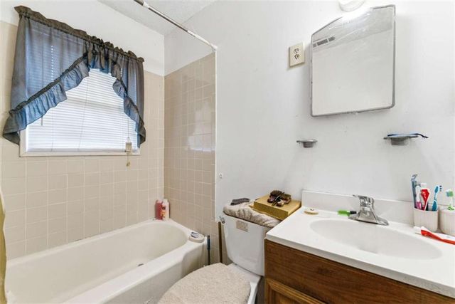 165 Burbank Drive, Atlanta, GA 30314