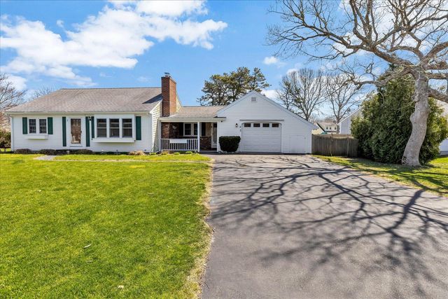 2 Captain Percival Road, South Yarmouth, MA 02664