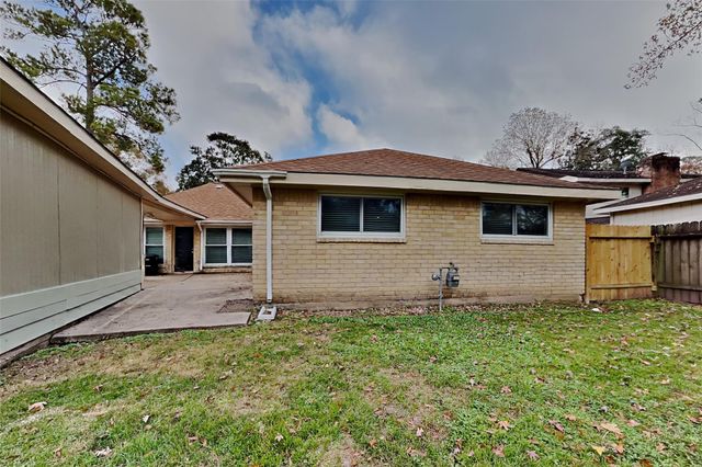 3819 Honey Brook Drive, Houston, TX 77345