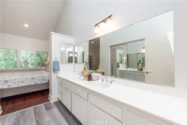 249 Pineview, Irvine, CA 92620