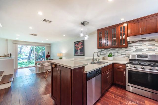 249 Pineview, Irvine, CA 92620