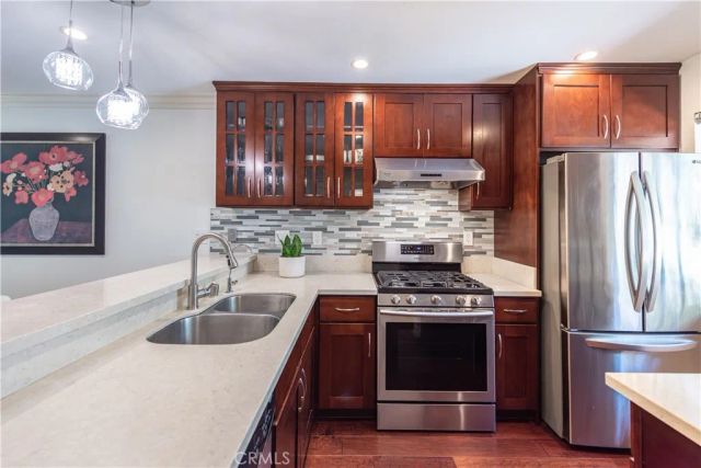 249 Pineview, Irvine, CA 92620