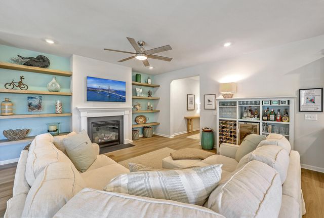 1390 Locals Street, Summerville, SC 29485