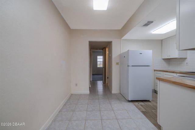 1351 S Ridgewood Ave Apt 18, Daytona Beach, FL 32114